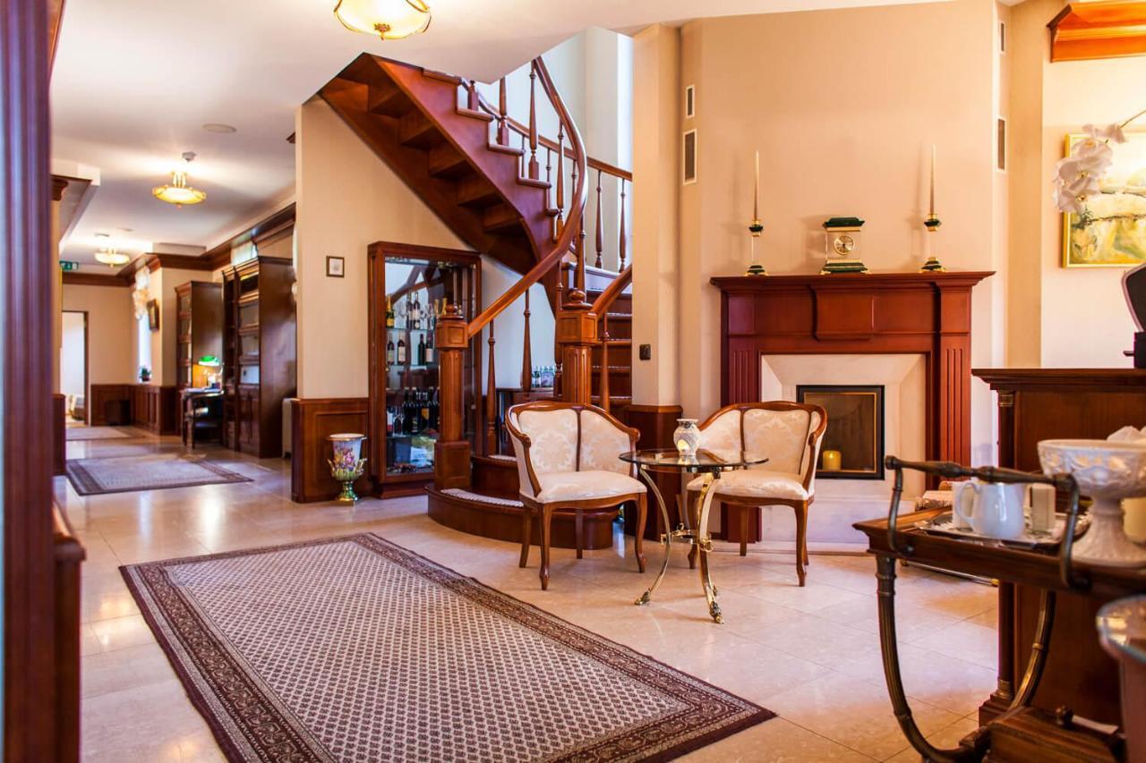 Tb Palace Hotel & Spa Jūrkalne Kültér fotó